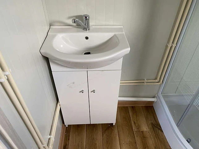 Contenedor 6×2,40m + WC, ducha y cocina - Imagen 6