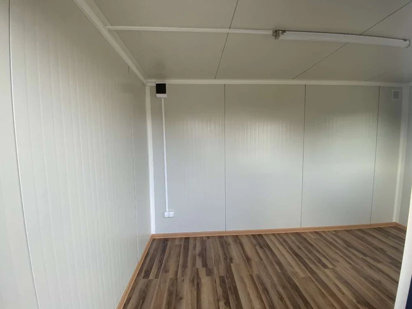 Contenedor Oficina 4,00m x 2,20m listo para usar - Imagen 3